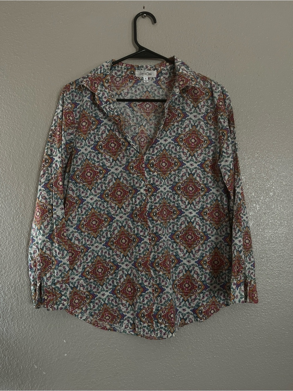 Eden & Olivia Multicolor Medallion Button-Down Shirt